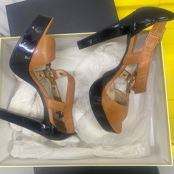 Michael Kors Fulton Madras platform heels - Picture 5 of 9